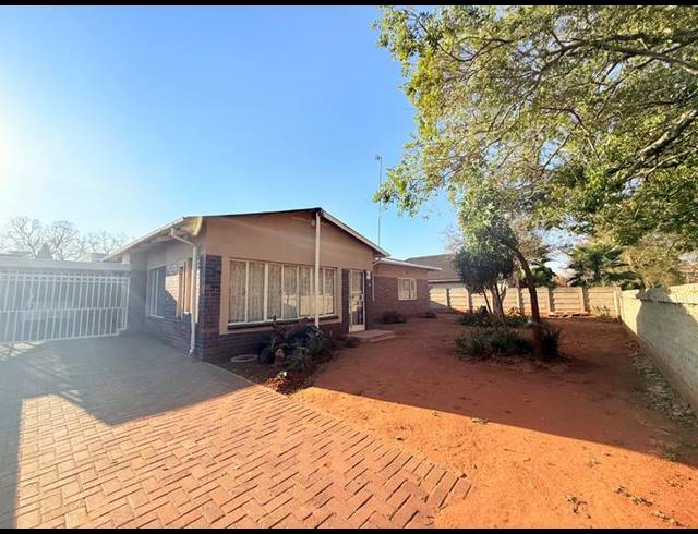 3 BEDROOM HOUSE FOR SALE IN VANDERBIJLPARK CW 3